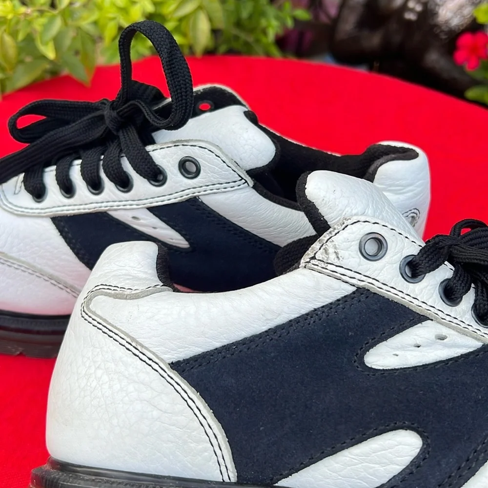 🏴󠁧󠁢󠁥󠁮󠁧󠁿 RARE Vintage Dr. Martens MIE White & Black Chunky Oxfords UK 7